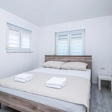 2 Bedroom Awesome In Valbandom