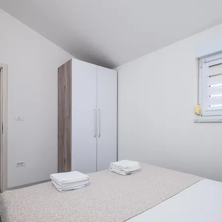 Beautiful In Valbandom With Wifi Apartment Valbandon