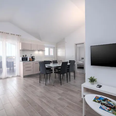 Beautiful In Valbandom With Wifi Apartment *