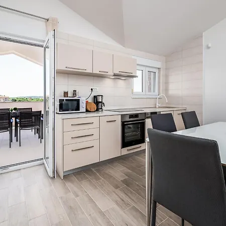 Beautiful In Valbandom With Wifi Apartment *