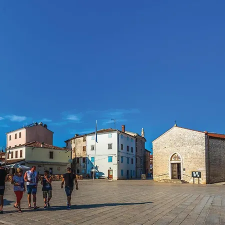 Beautiful In Valbandom With Wifi Apartment