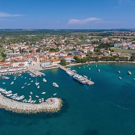 Beautiful In Valbandom With Wifi Apartment