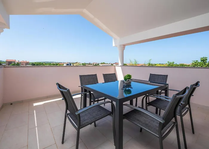 Appartement 2 Bedroom In Valbandom